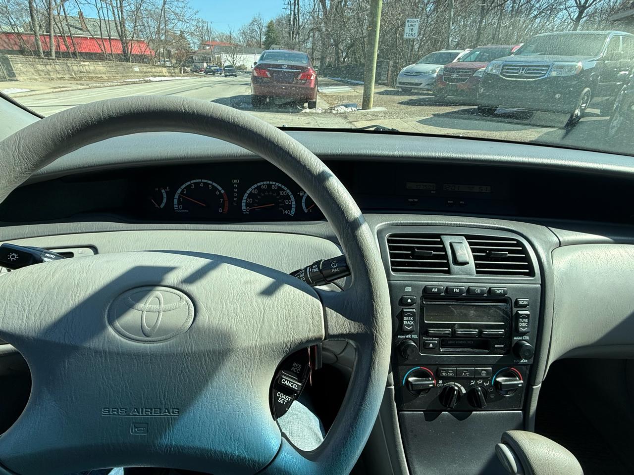 Toyota Avalon XLS 4D Sedan 2000