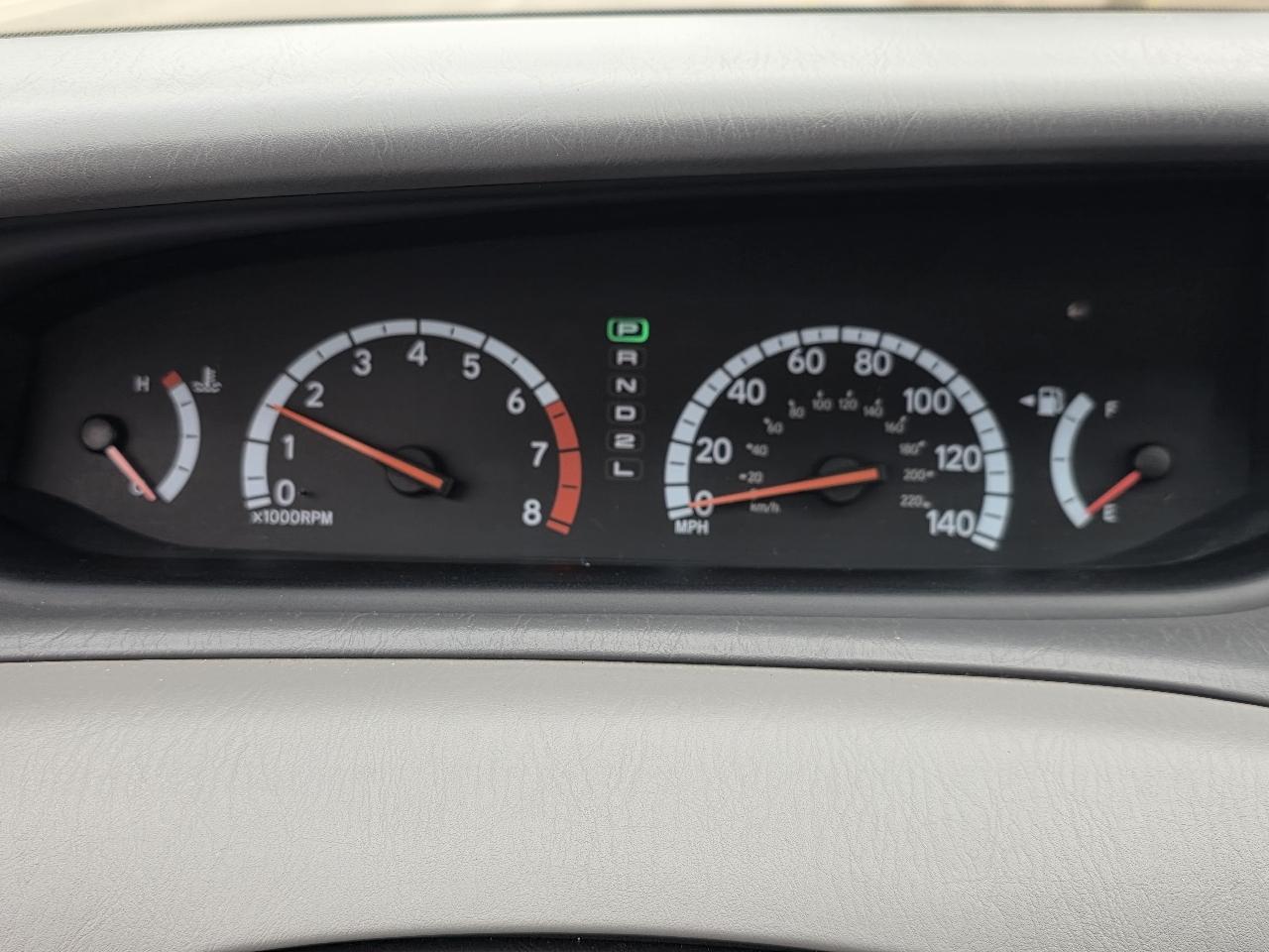 Toyota Avalon XLS 4D Sedan 2000