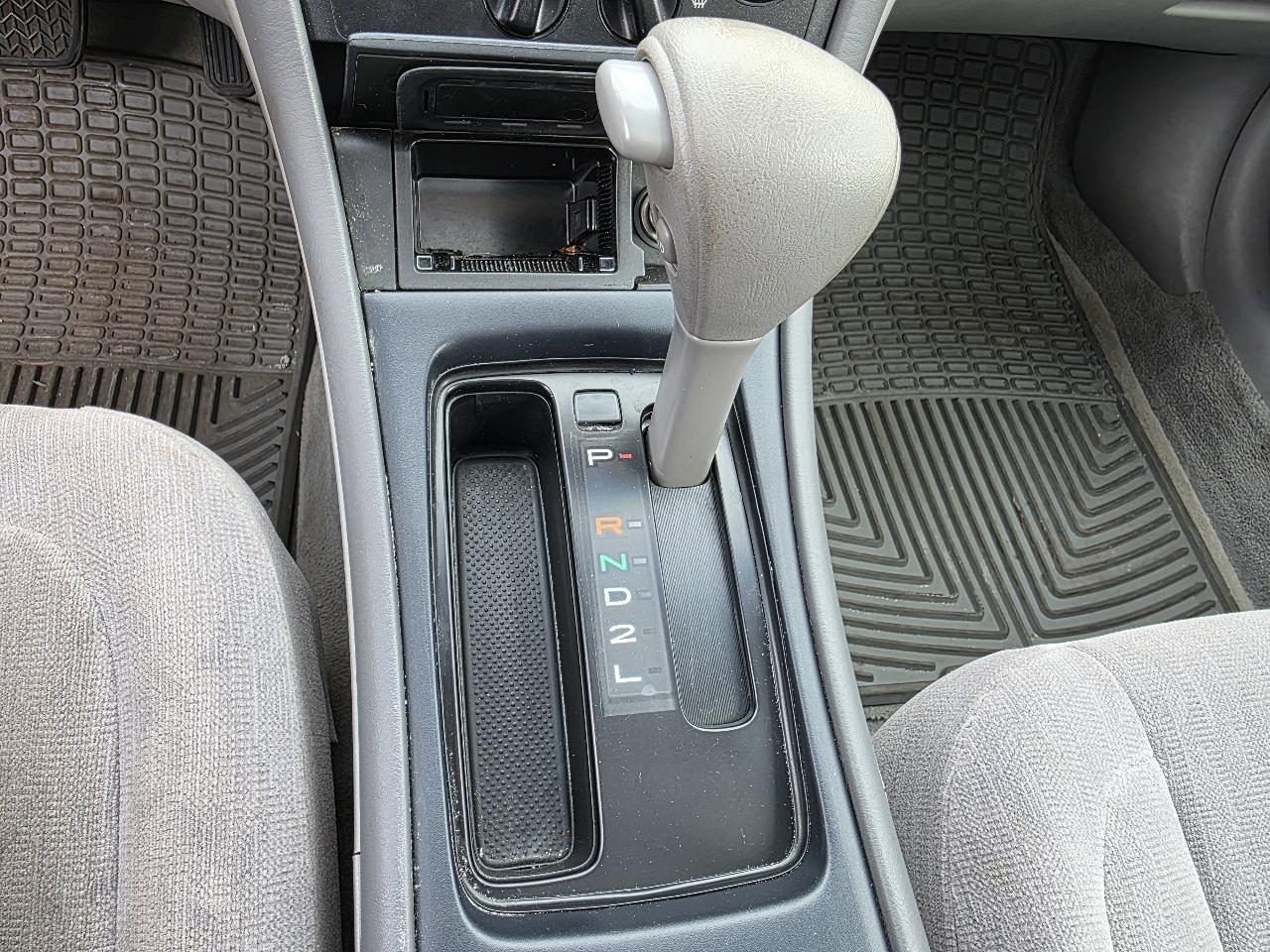 Toyota Avalon XLS 4D Sedan 2000