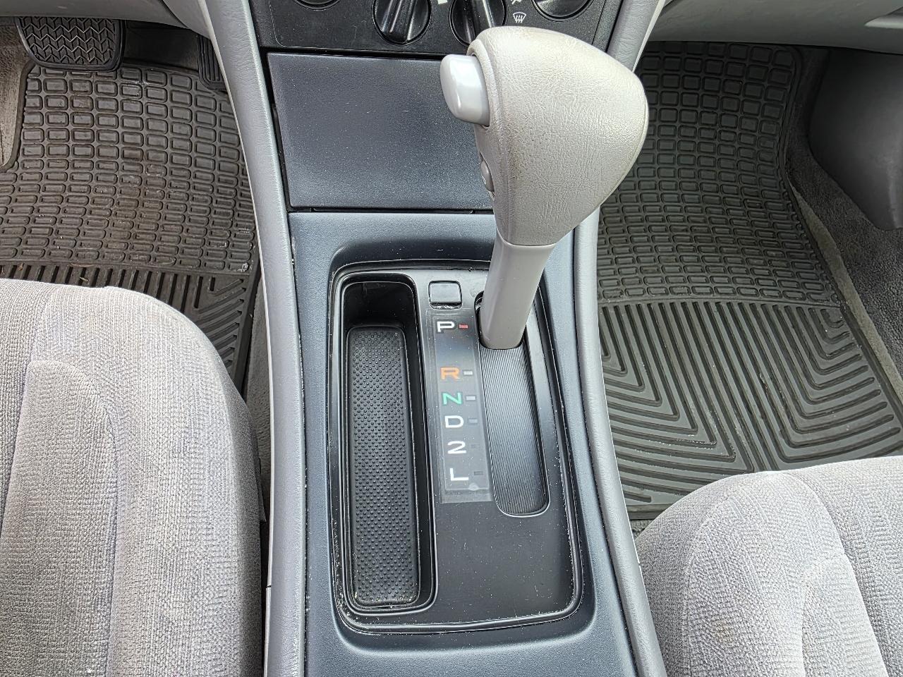 Toyota Avalon XLS 4D Sedan 2000