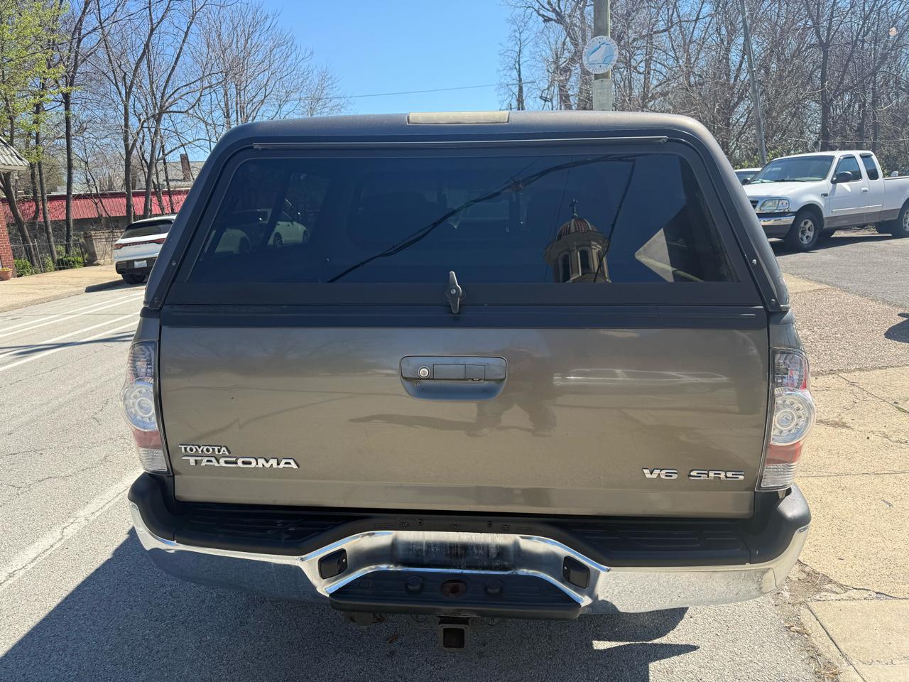 Toyota Tacoma SR5 Double Cab 4WD V6 2012