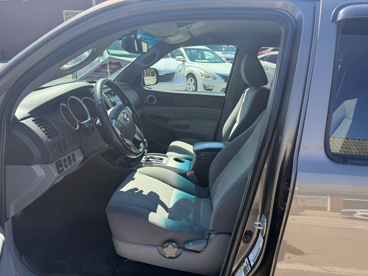 Toyota Tacoma SR5 Double Cab 4WD V6 2012