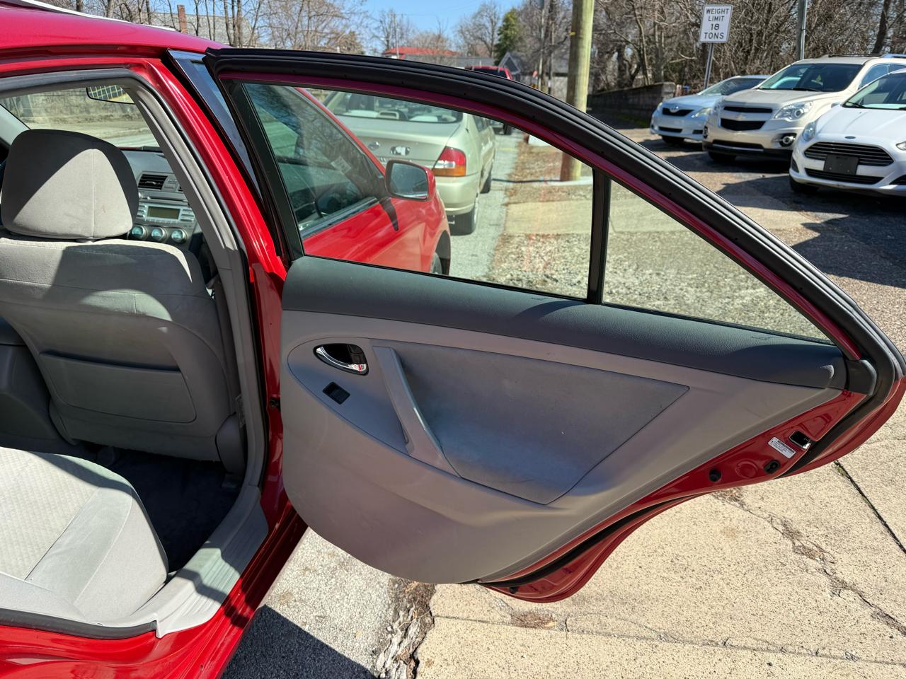 Toyota Camry XLE 5-Spd AT 2009