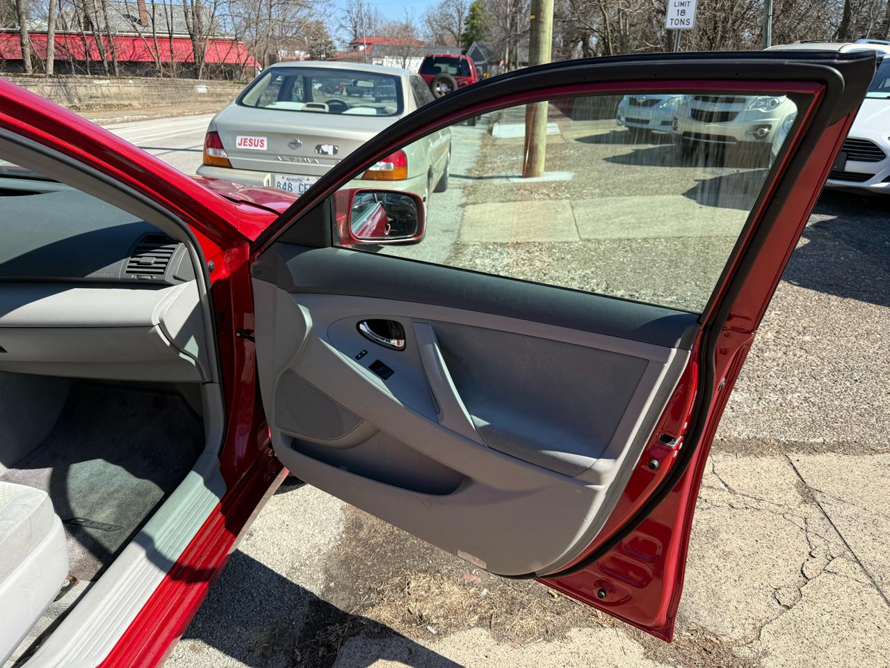 Toyota Camry XLE 5-Spd AT 2009