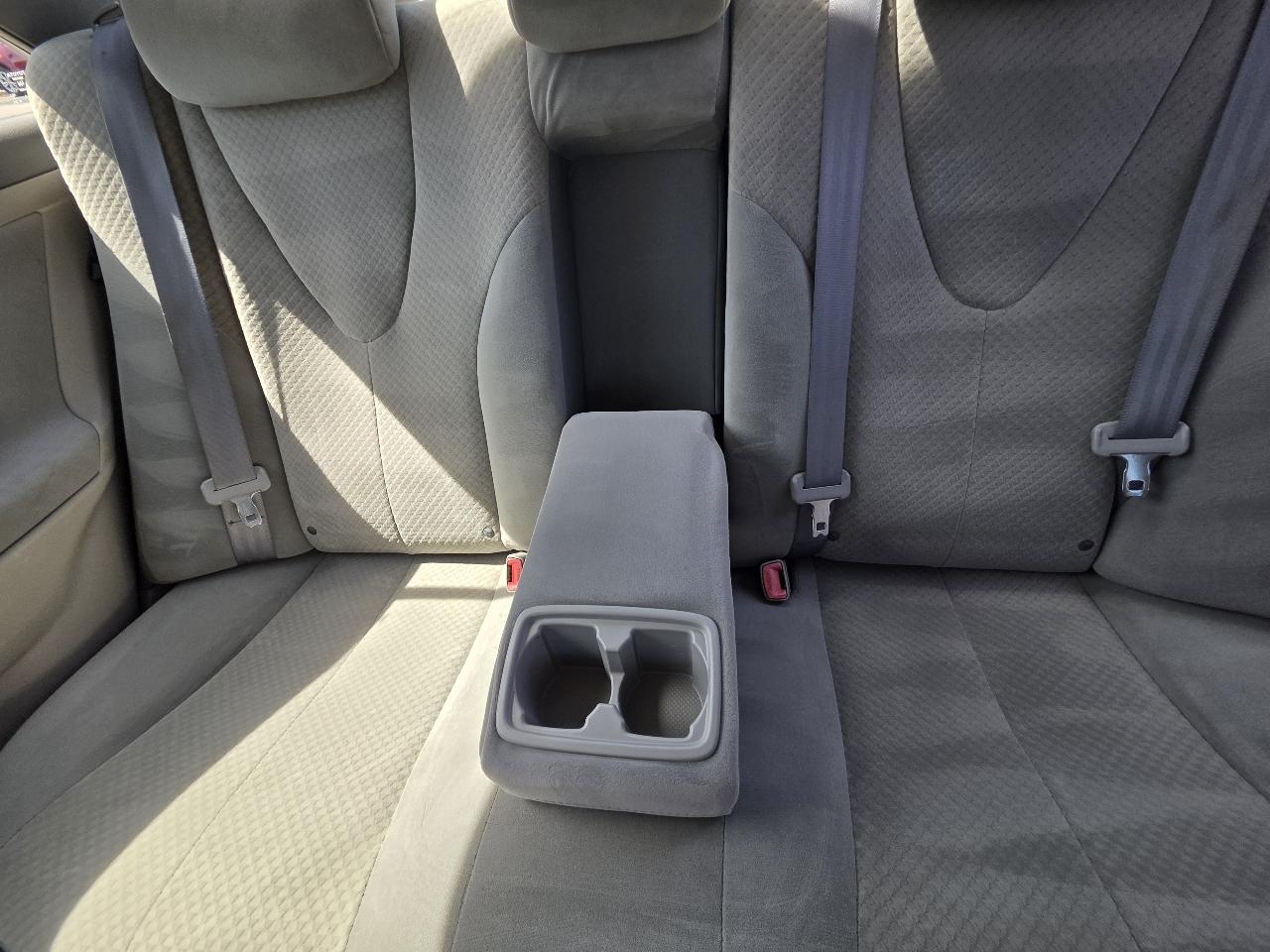 Toyota Camry LE 5-Spd AT 2009