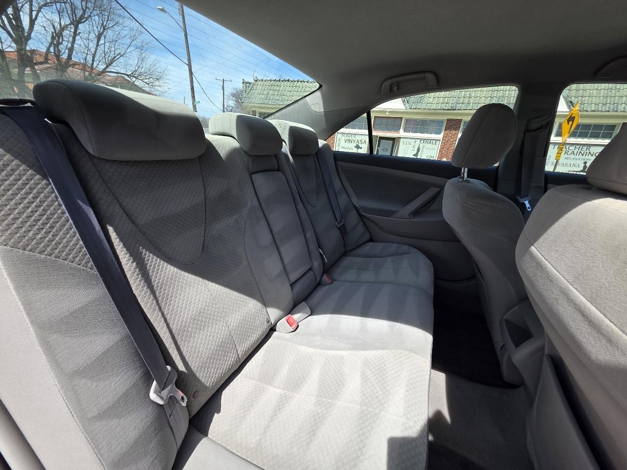 Toyota Camry LE 5-Spd AT 2009