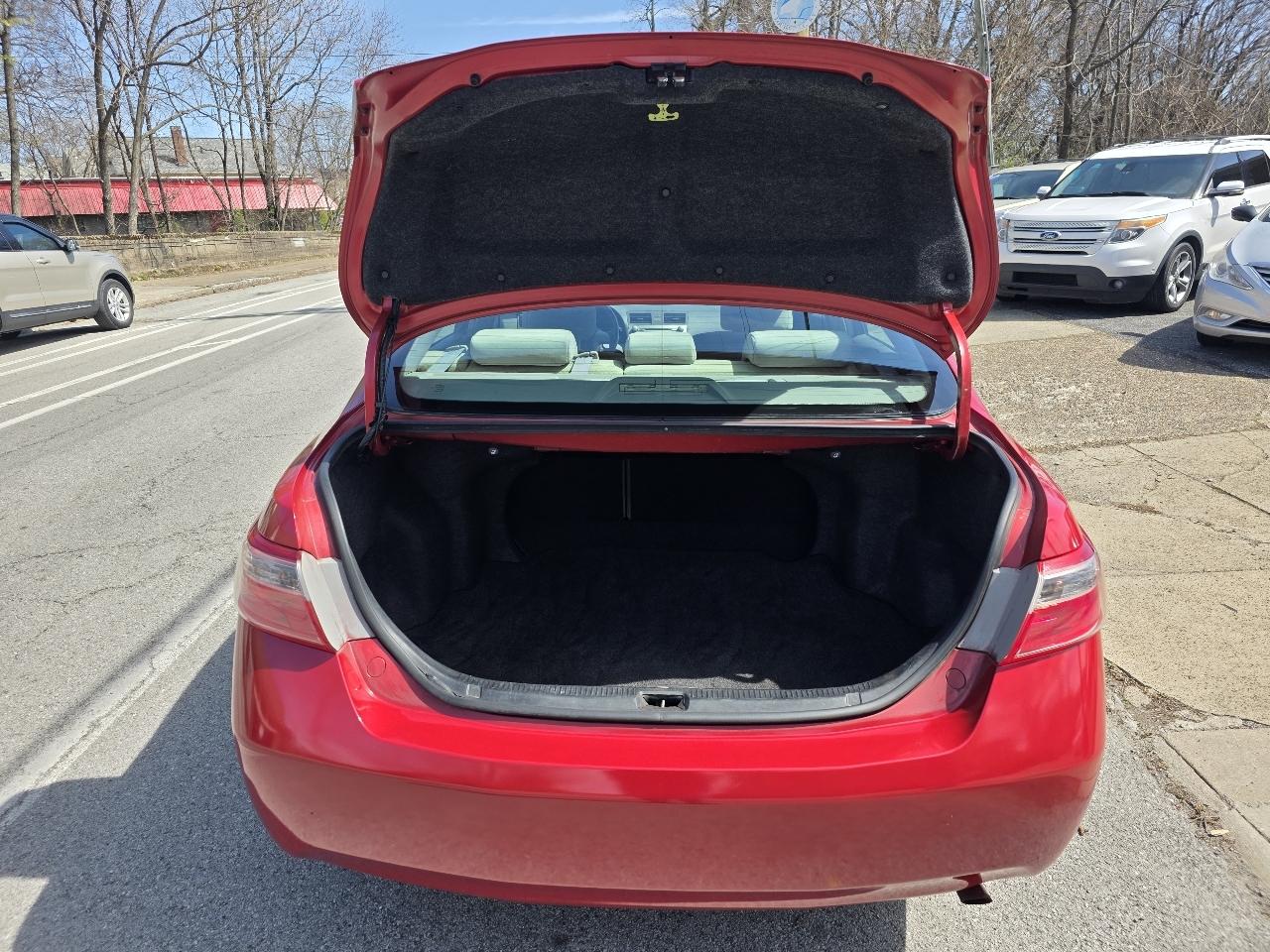 Toyota Camry LE 5-Spd AT 2009