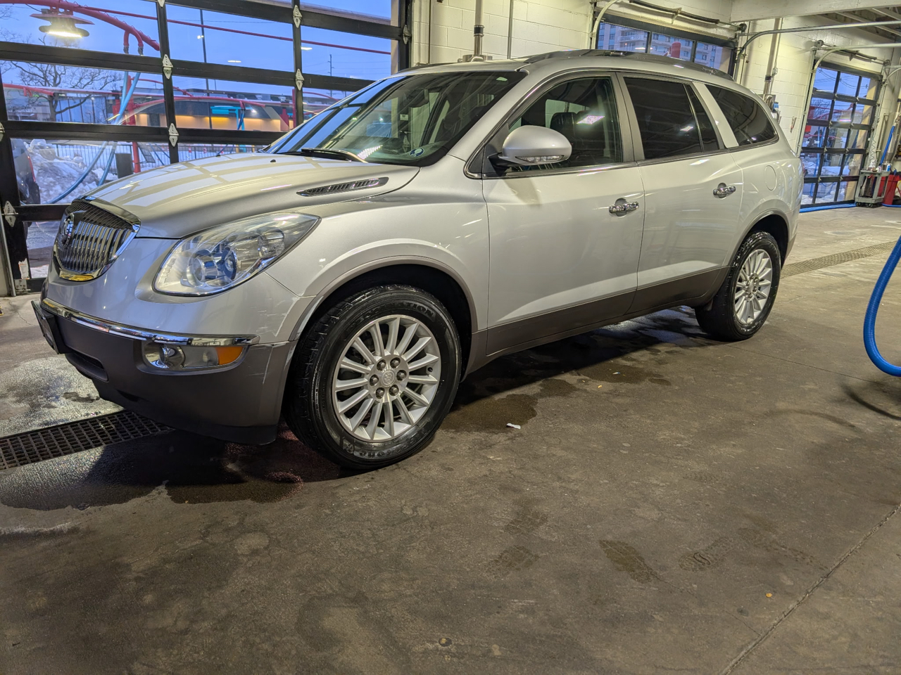 Buick Enclave Leather FWD 2012