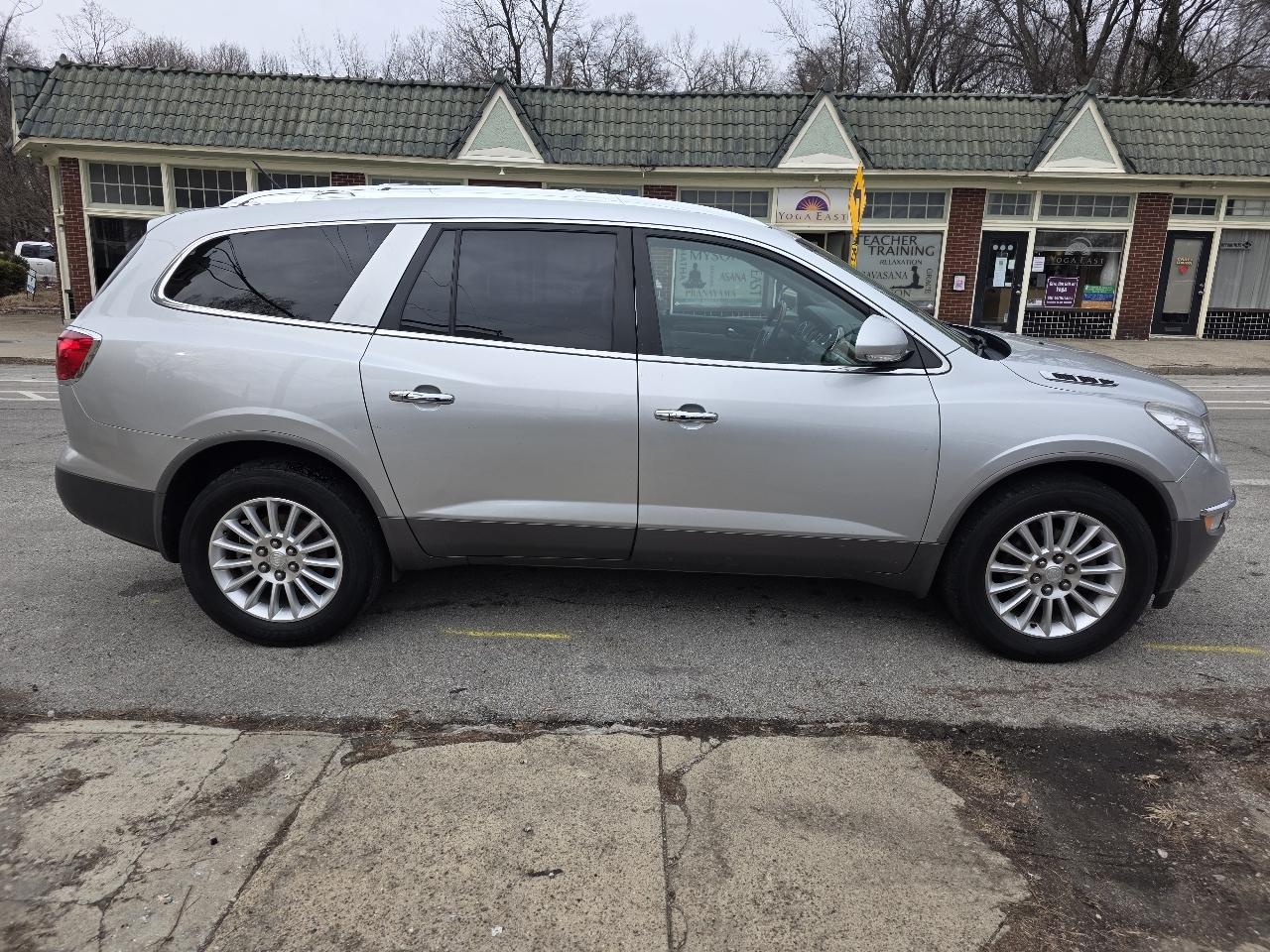 Buick Enclave Leather FWD 2012