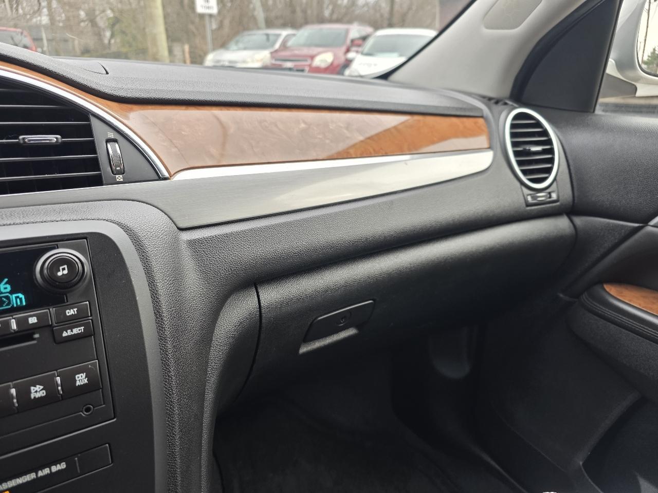 Buick Enclave Leather FWD 2012