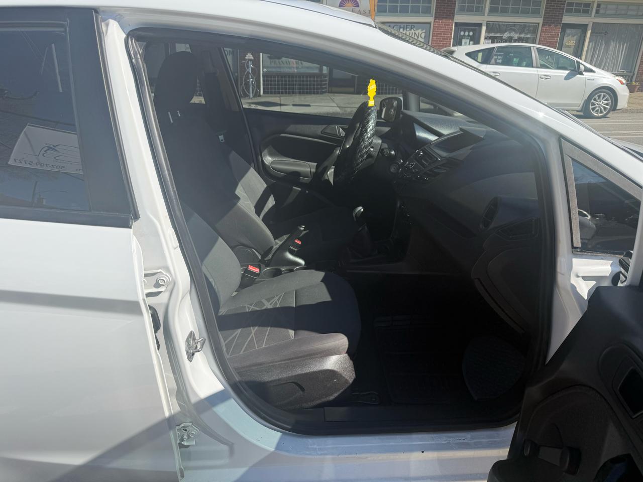 Ford Fiesta S Sedan 2014