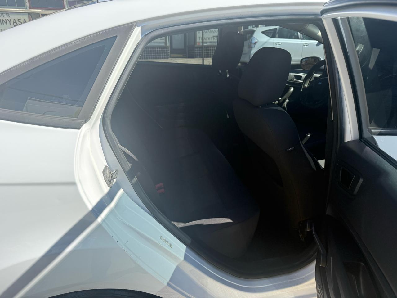 Ford Fiesta S Sedan 2014