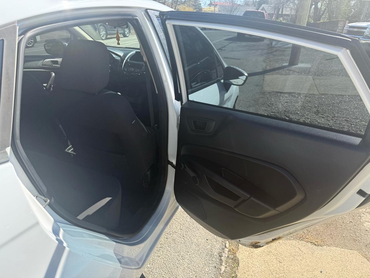 Ford Fiesta S Sedan 2014