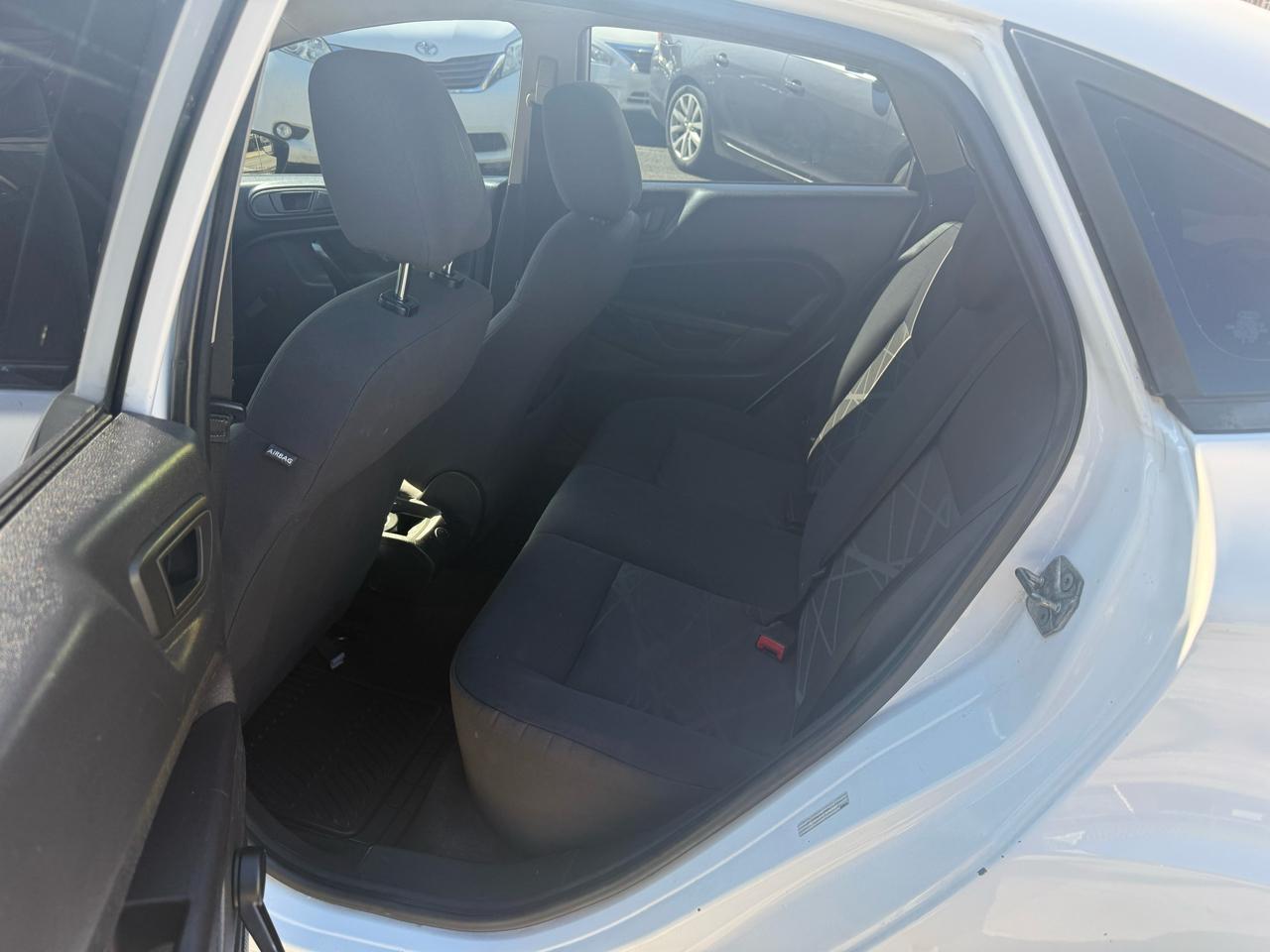 Ford Fiesta S Sedan 2014