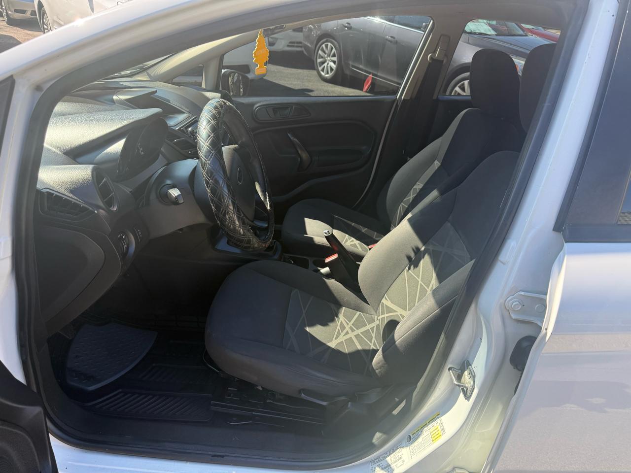 Ford Fiesta S Sedan 2014