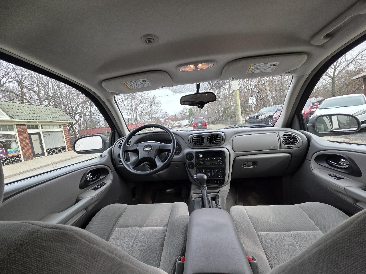 Chevrolet TrailBlazer LS 4WD 2005
