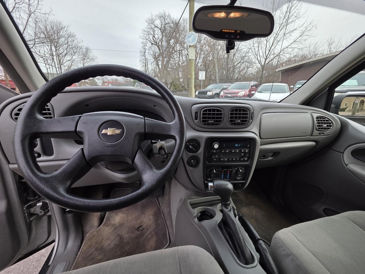 Chevrolet TrailBlazer LS 4WD 2005