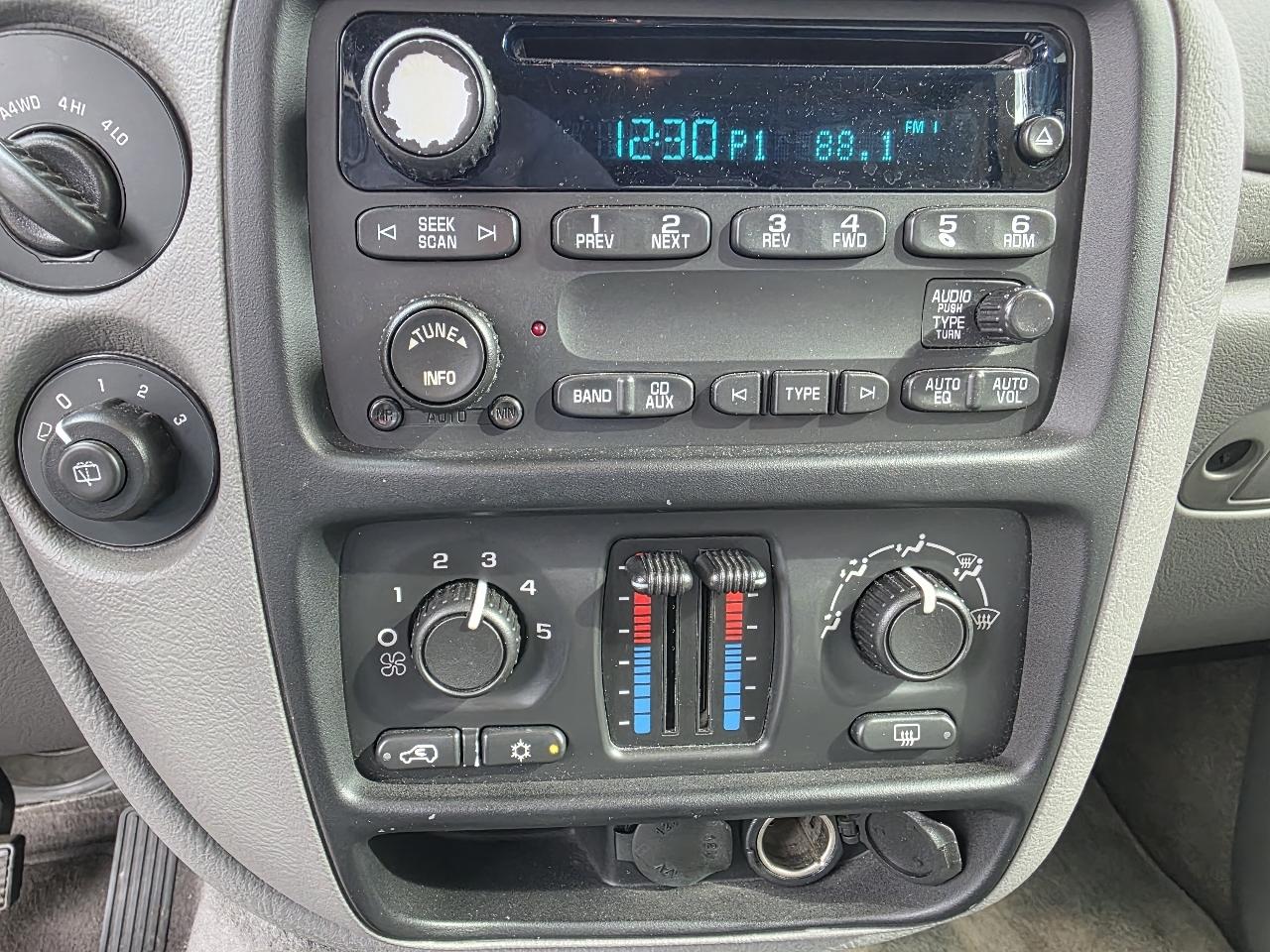 Chevrolet TrailBlazer LS 4WD 2005