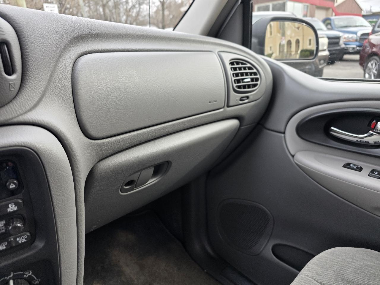 Chevrolet TrailBlazer LS 4WD 2005