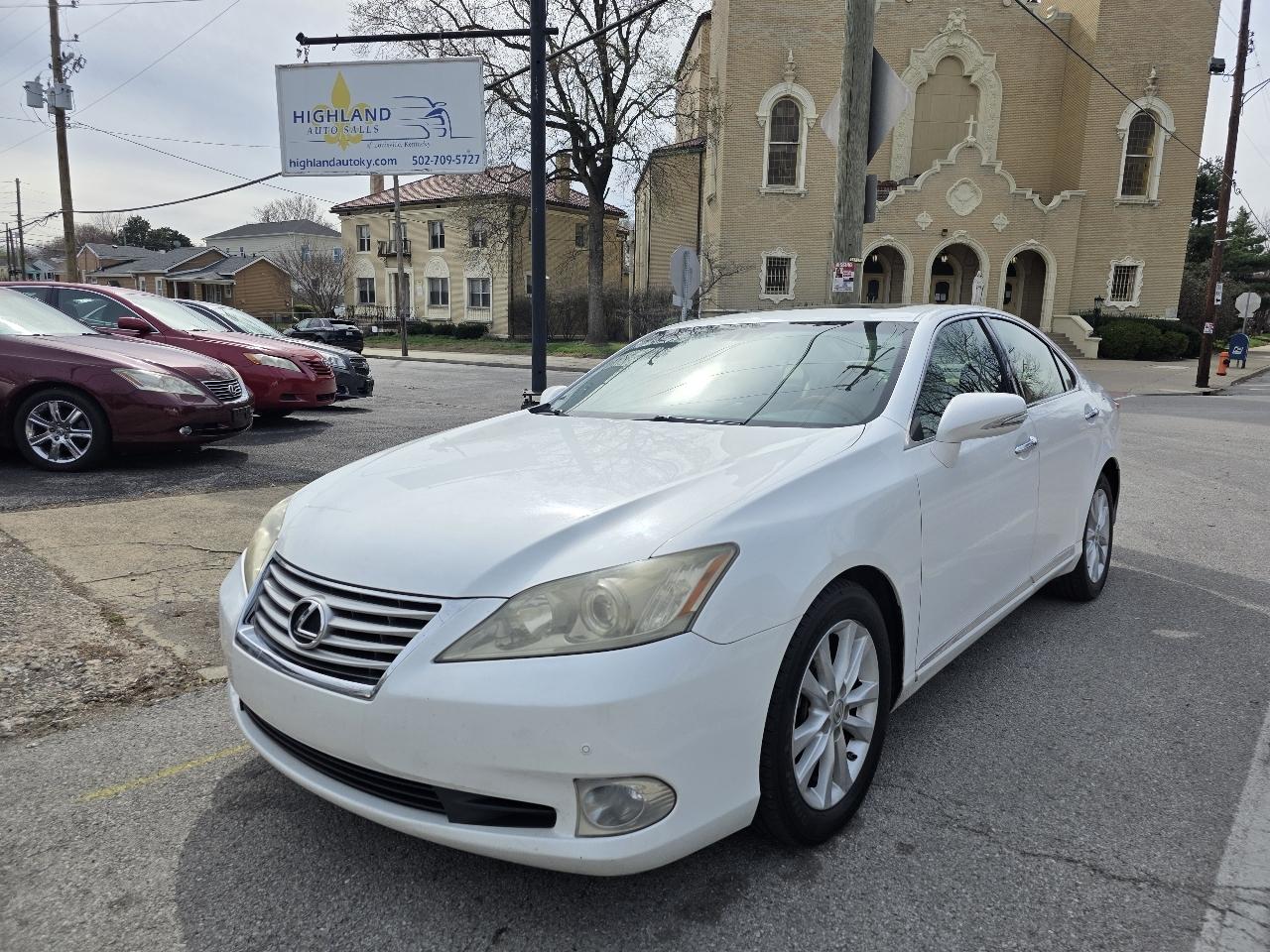 Lexus ES 350 Sedan 2011