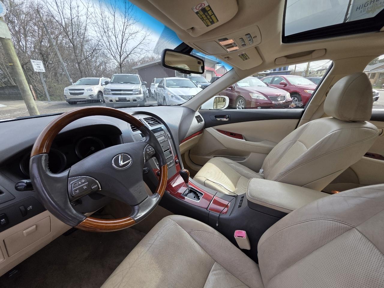 Lexus ES 350 Sedan 2011