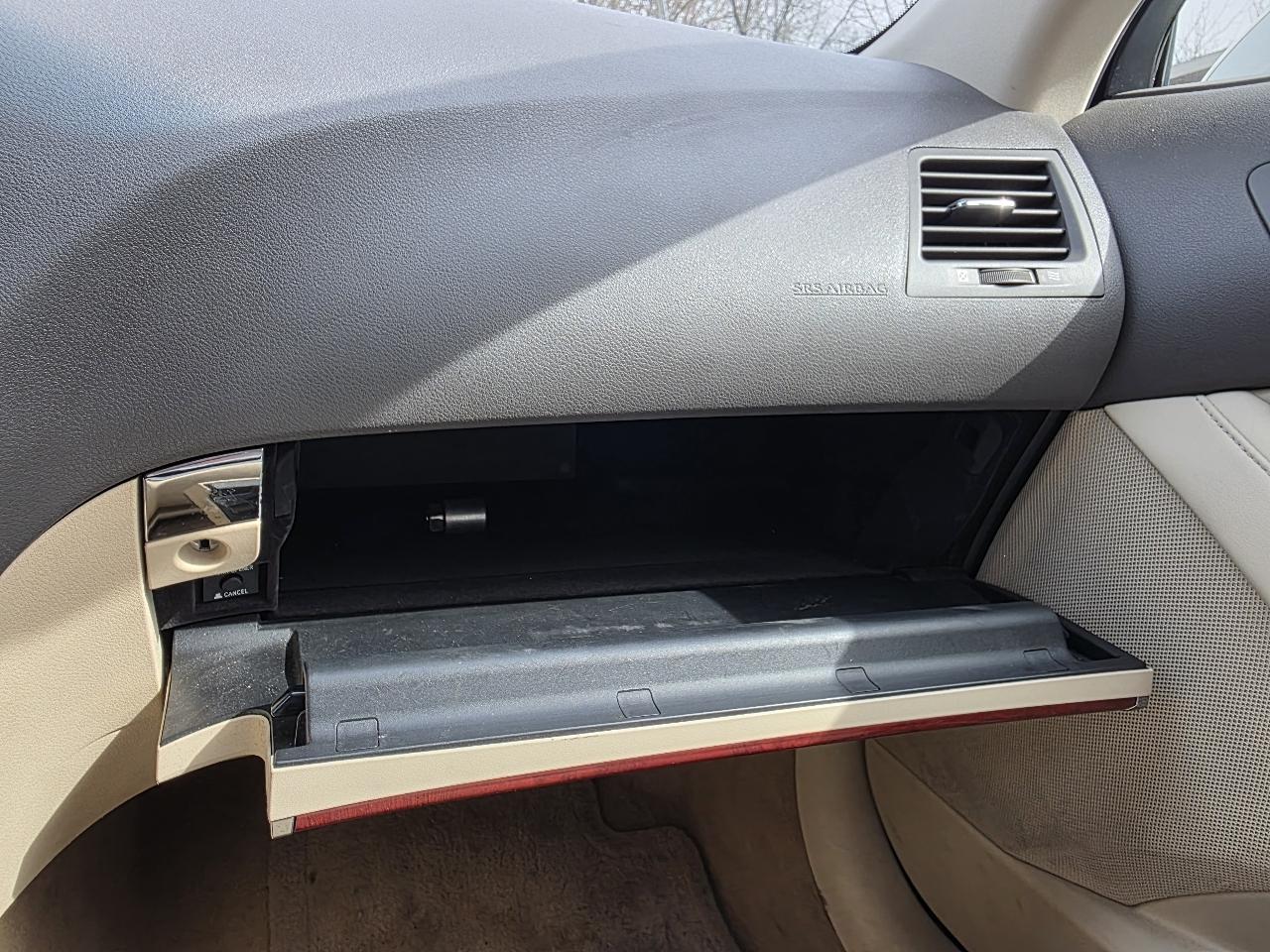 Lexus ES 350 Sedan 2011