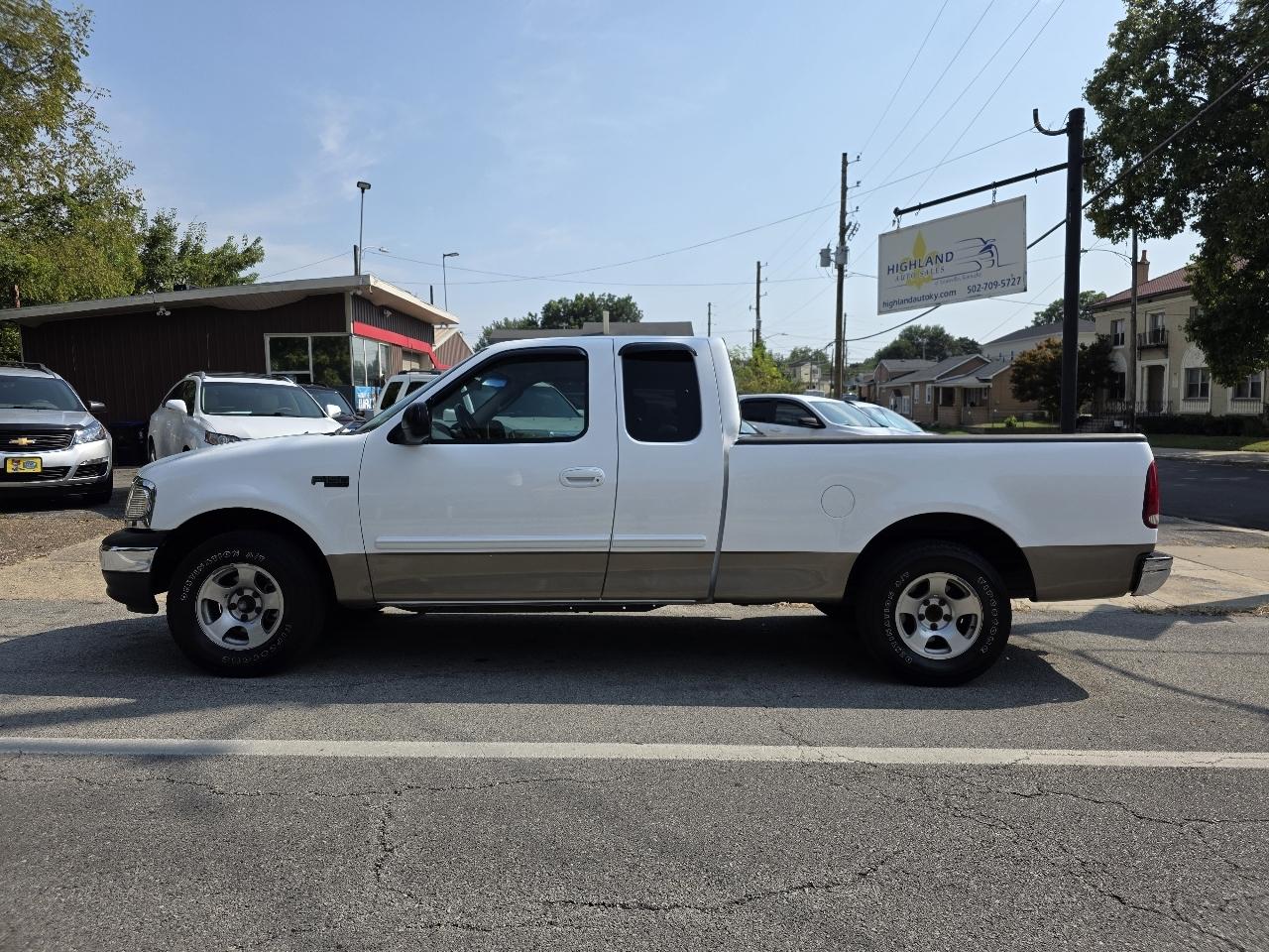 Ford F-150 XL SuperCab 2WD 2003