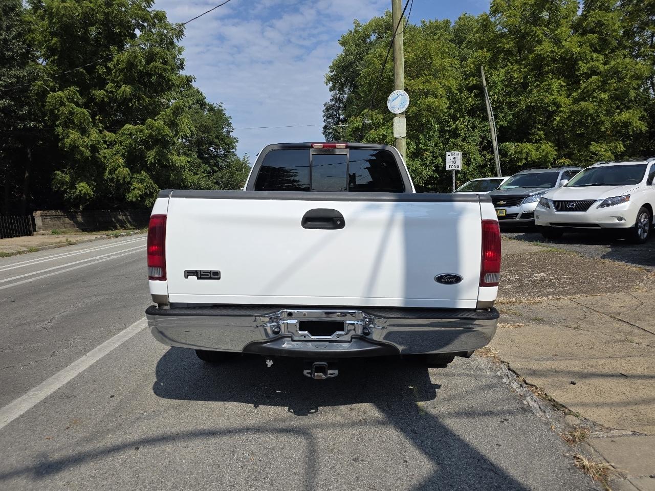 Ford F-150 XL SuperCab 2WD 2003