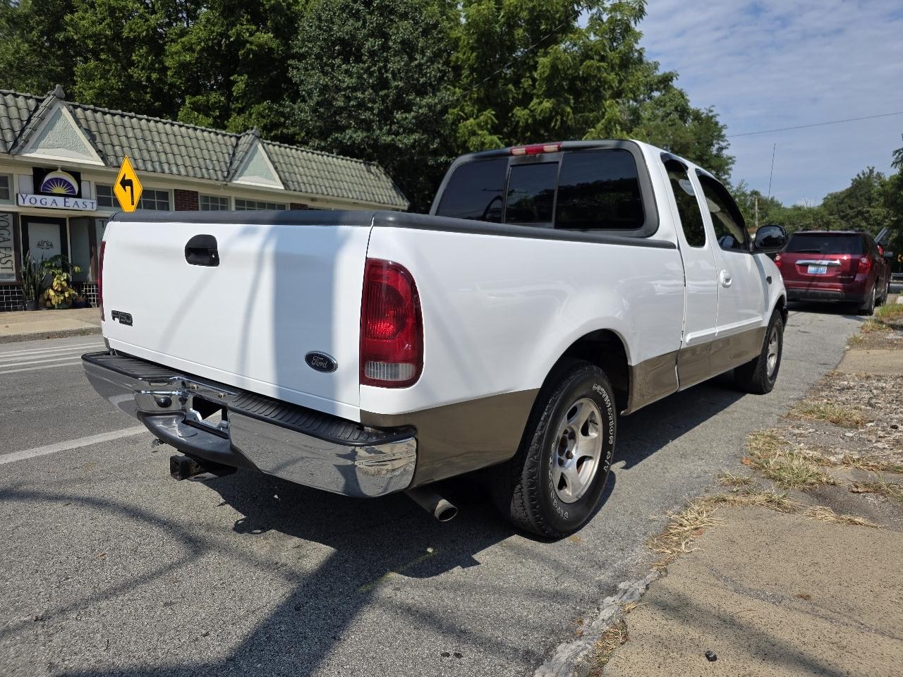 Ford F-150 XL SuperCab 2WD 2003