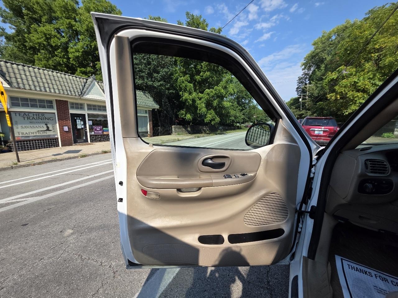 Ford F-150 XL SuperCab 2WD 2003