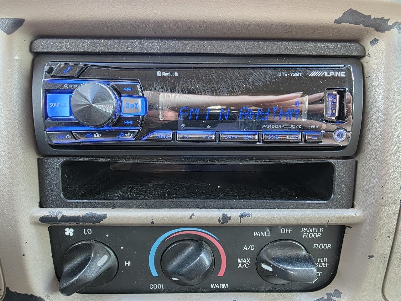 Ford F-150 XL SuperCab 2WD 2003