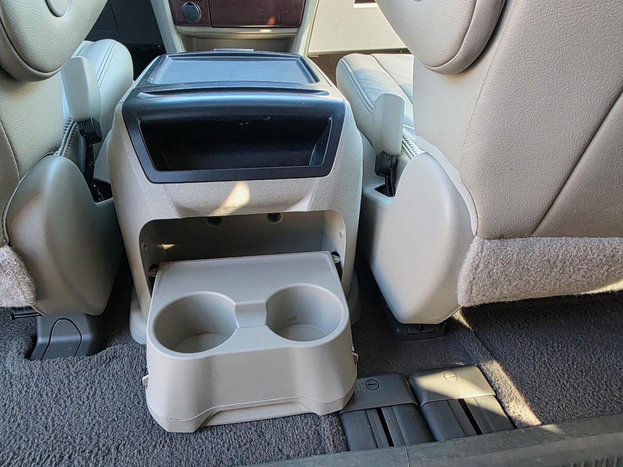 Toyota Sienna XLE FWD 8-Passenger V6 2013