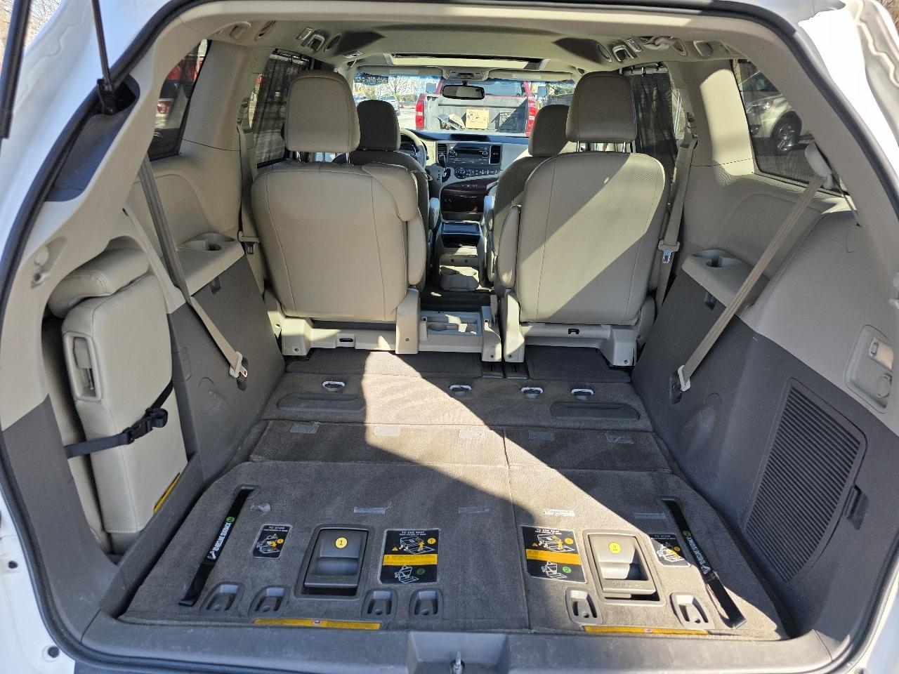 Toyota Sienna XLE FWD 8-Passenger V6 2013