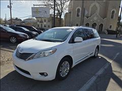 2013 Toyota Sienna 