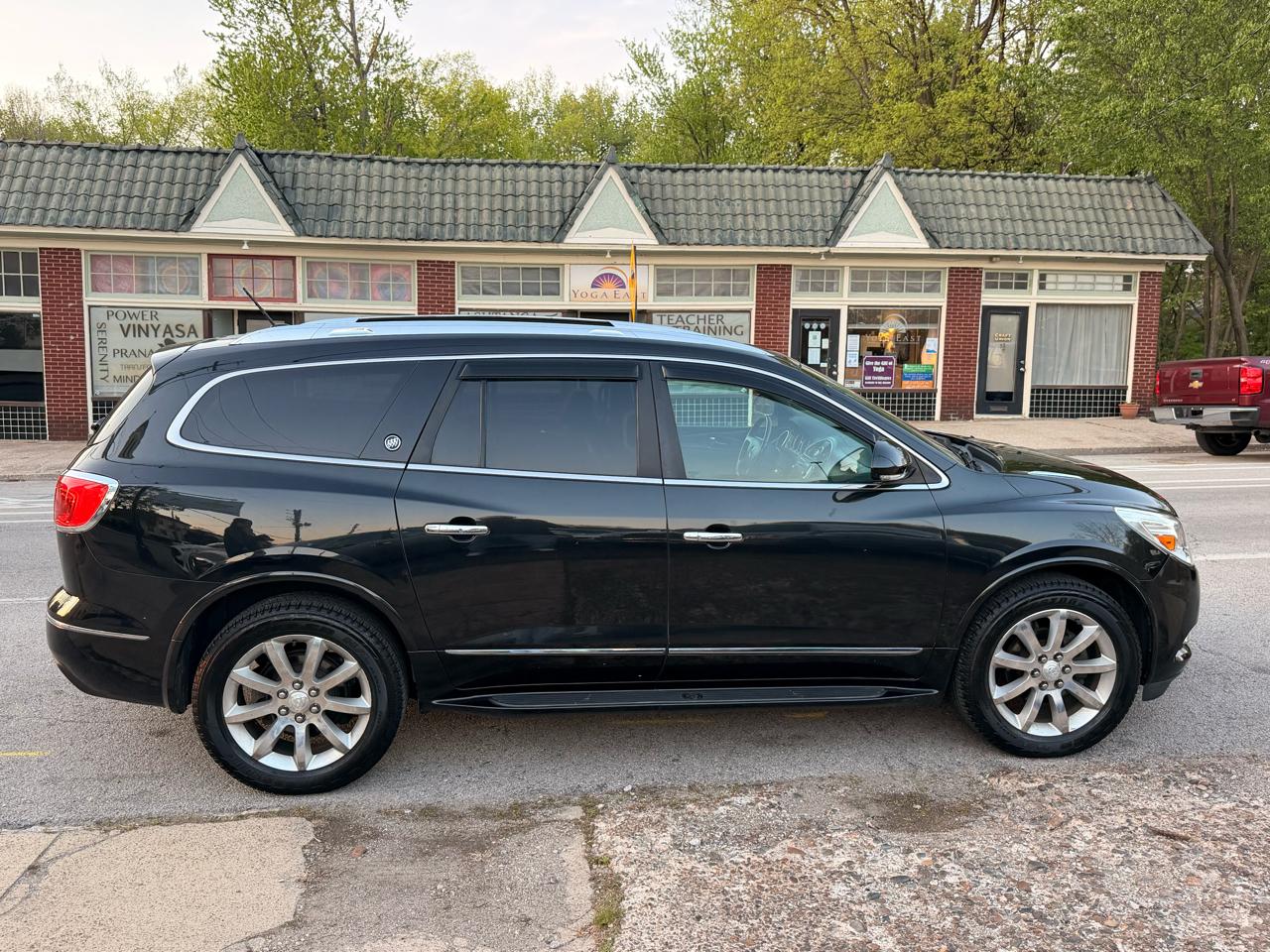 Buick Enclave Premium FWD 2013