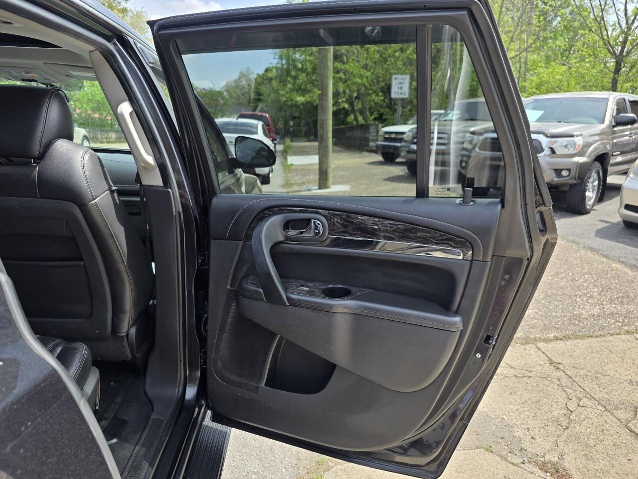 Buick Enclave Premium FWD 2013