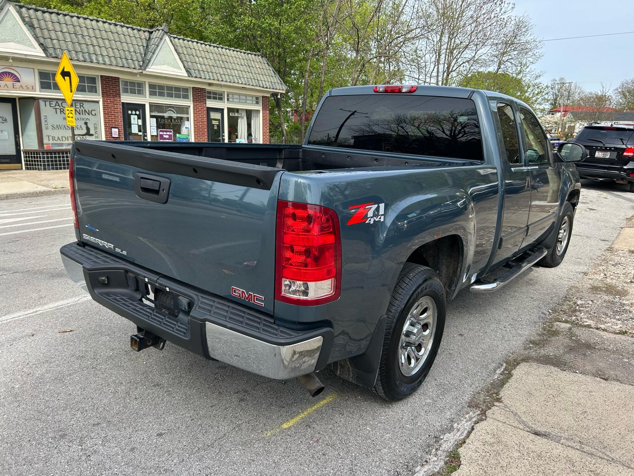 GMC Sierra 1500 Work Truck Ext. Cab Long Box 4WD 2009