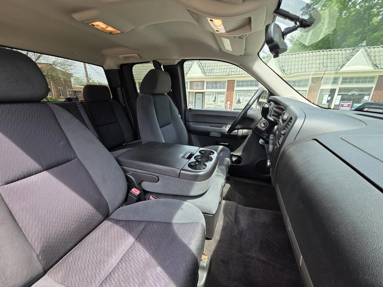 GMC Sierra 1500 SL Ext Cab 4D 4WD 2009