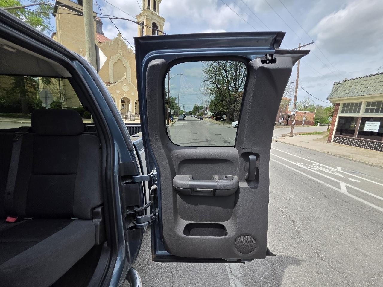 GMC Sierra 1500 SL Ext Cab 4D 4WD 2009