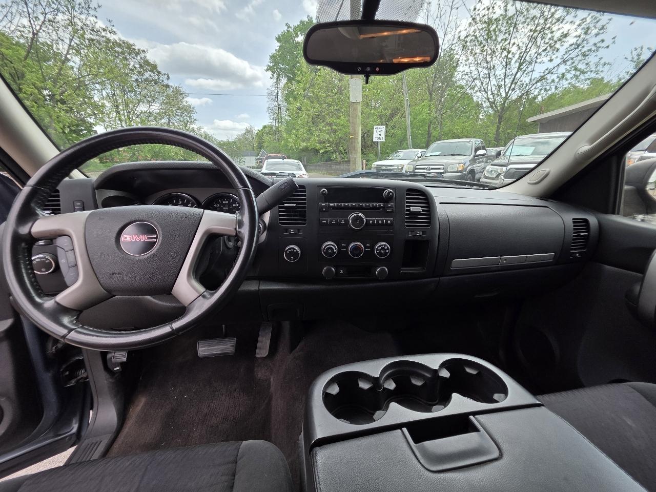 GMC Sierra 1500 SL Ext Cab 4D 4WD 2009