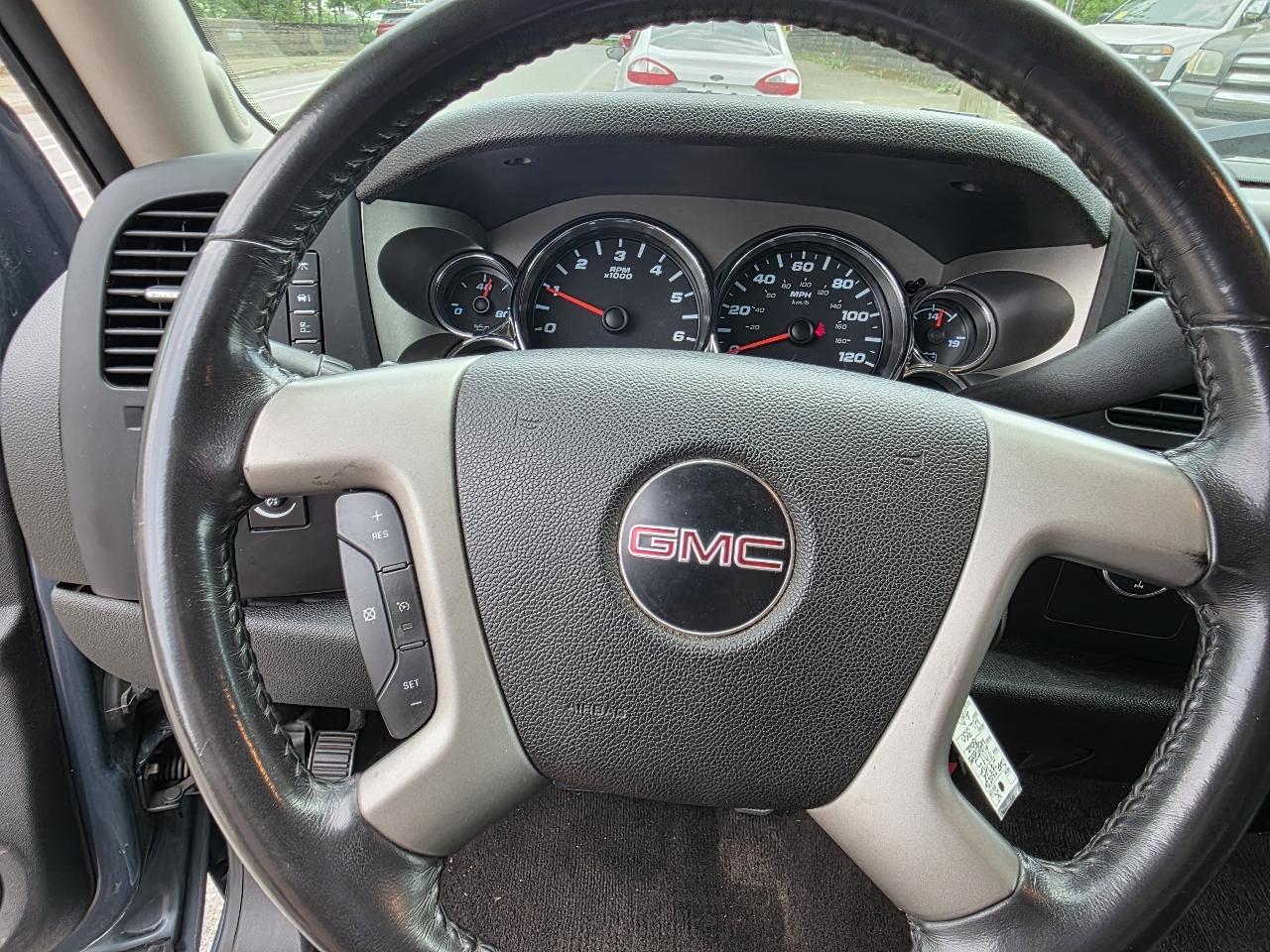 GMC Sierra 1500 SL Ext Cab 4D 4WD 2009