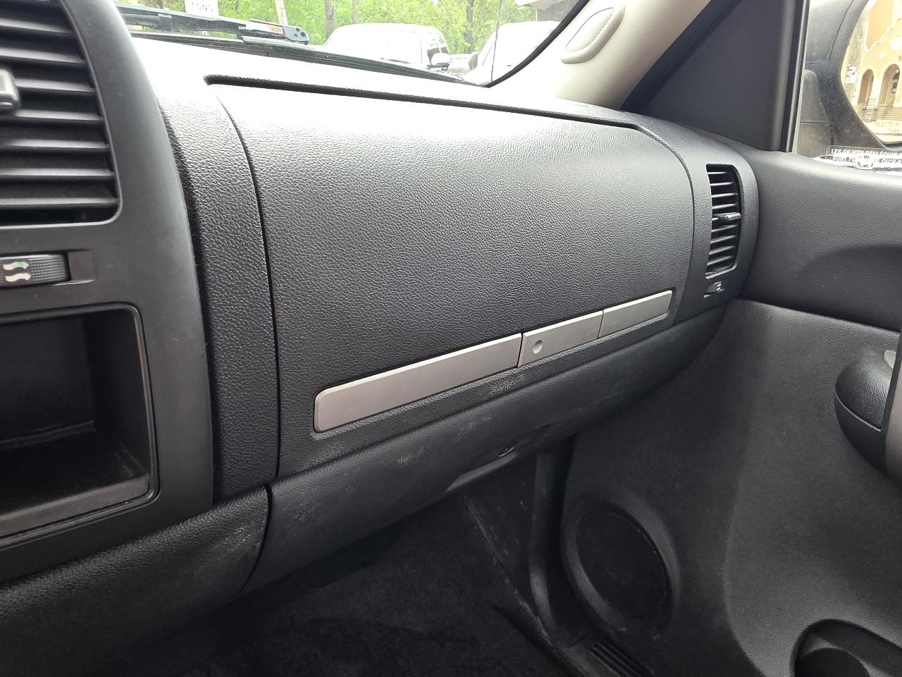 GMC Sierra 1500 SL Ext Cab 4D 4WD 2009