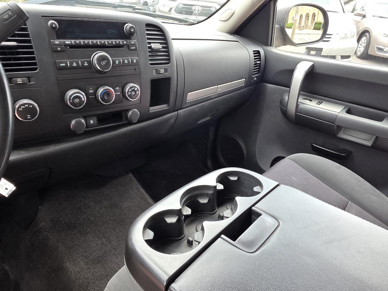 GMC Sierra 1500 SL Ext Cab 4D 4WD 2009