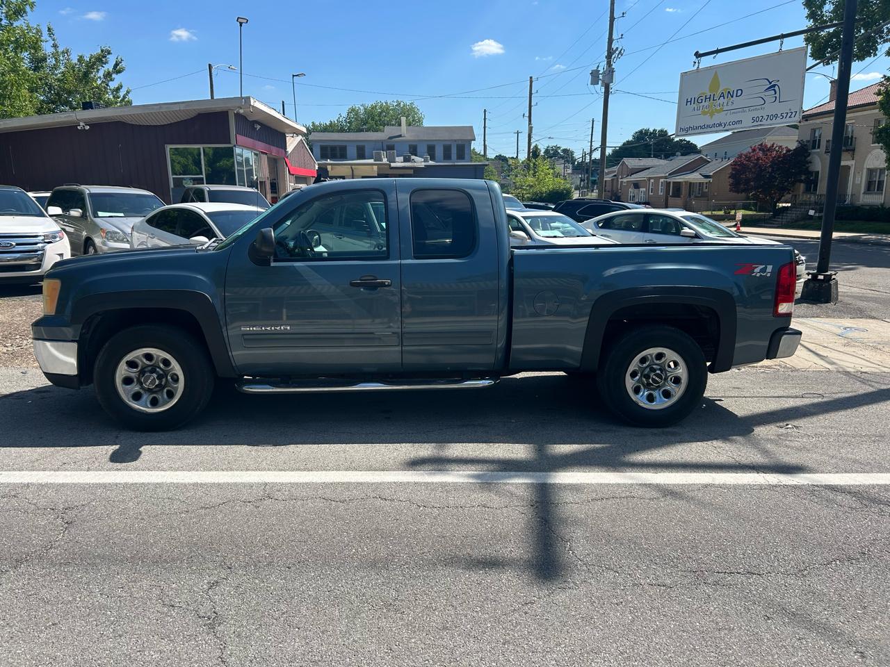 GMC Sierra 1500 SL Ext Cab 4D 4WD 2009