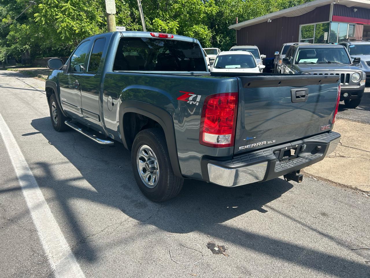 GMC Sierra 1500 SL Ext Cab 4D 4WD 2009