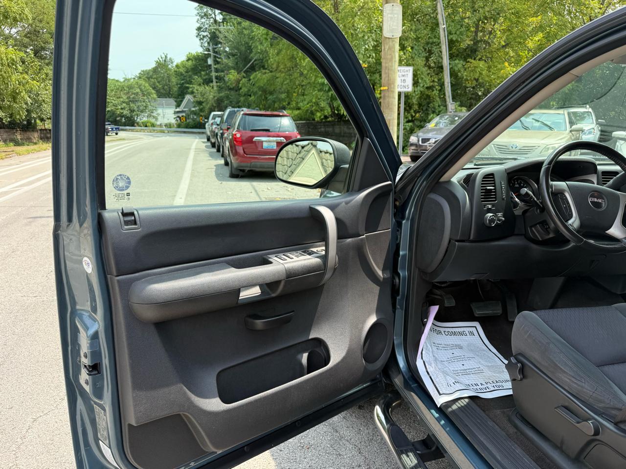 GMC Sierra 1500 SL Ext Cab 4D 4WD 2009