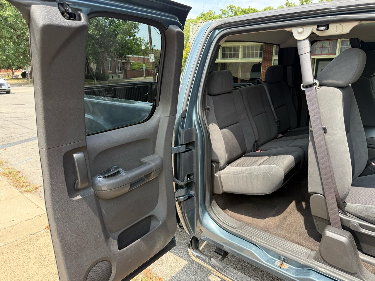 GMC Sierra 1500 SL Ext Cab 4D 4WD 2009