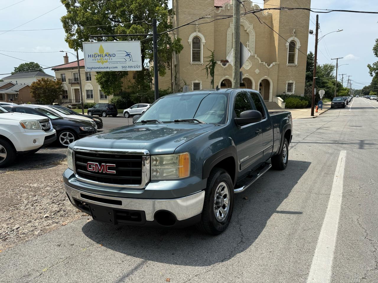 2009 GMC Sierra 1500 SL Ext Cab 4D 4WD