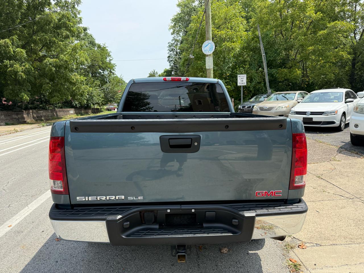 GMC Sierra 1500 SL Ext Cab 4D 4WD 2009