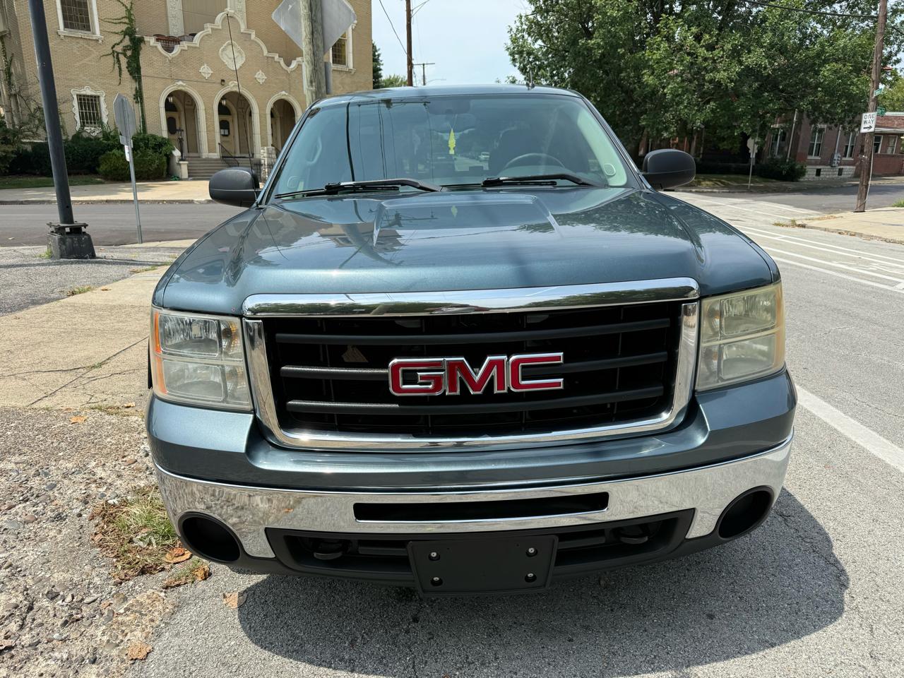 GMC Sierra 1500 SL Ext Cab 4D 4WD 2009